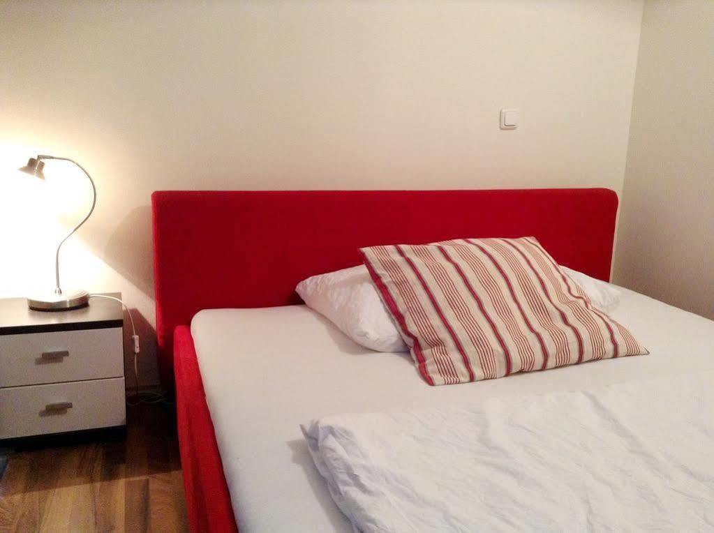 Hotel Turmfalke 24H Check In Linz Eksteriør billede